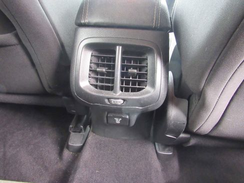 Used 2016 Jeep Cherokee Latitude image 22