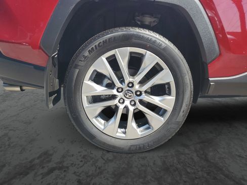 Used 2024 Toyota RAV4 XLE Premium FWD image 5