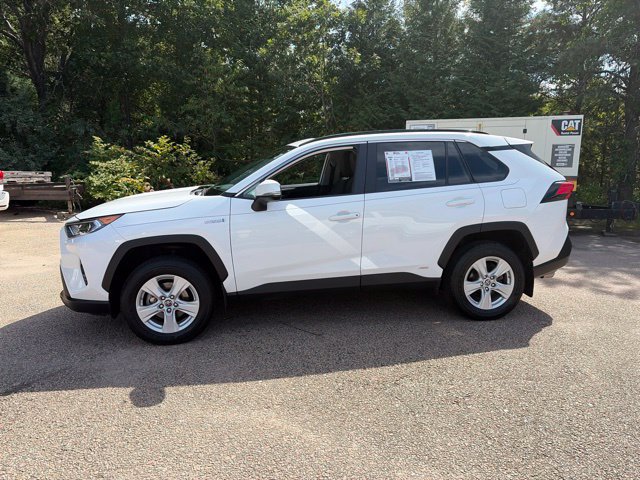 Used 2019 Toyota RAV4 XLE w/ Convenience Package AWD/4WD image 3