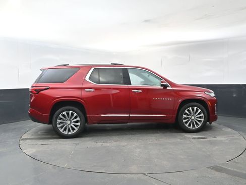 Used 2023 Chevrolet Traverse Premier image 6