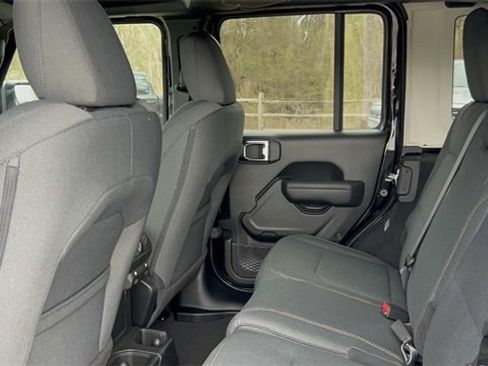 New 2026 Jeep Gladiator Sport image 14