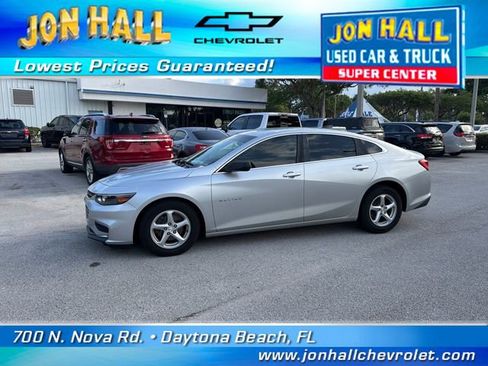 Used 2018 Chevrolet Malibu LS FWD image 4