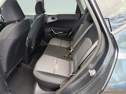 Used 2025 Kia Soul LX w/ LX Technology Package FWD image 20