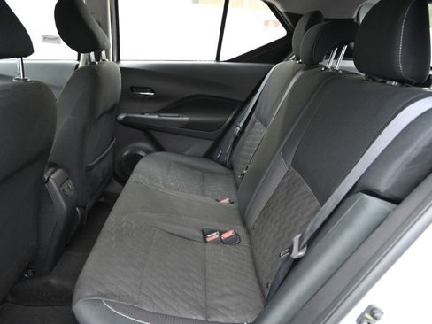 Used 2023 Nissan Kicks SV image 15