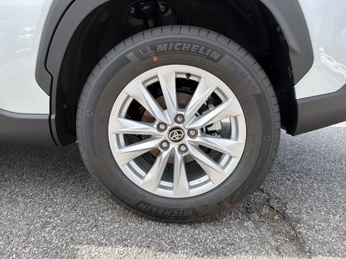 New 2026 Toyota Corolla Cross LE image 19