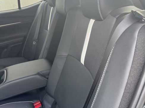 Used 2025 Toyota Camry SE image 9