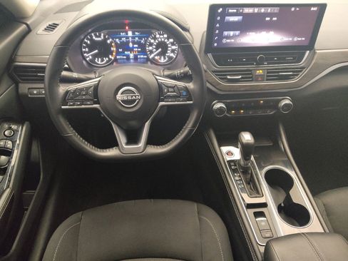 Used 2023 Nissan Altima 2.5 SV w/ SV Premium Package FWD image 22