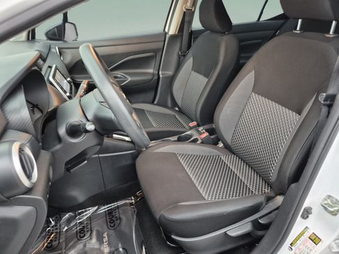 Used 2020 Nissan Versa S FWD image 19