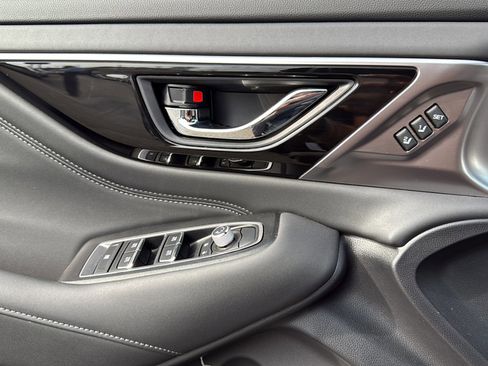 Used 2025 Subaru Outback Limited image 39