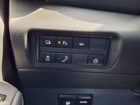 Used 2022 Nissan Kicks S FWD image 9
