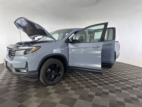 Used 2023 Honda Ridgeline Black Edition image 12