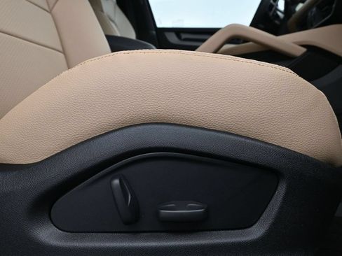 Certified 2026 Porsche Cayenne AWD/4WD image 14