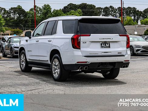 Used 2025 GMC Yukon Denali AWD/4WD image 7