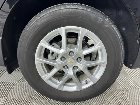 Used 2023 Chevrolet Equinox LS AWD/4WD image 16