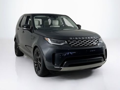 Used 2025 Land Rover Discovery S AWD/4WD image 7
