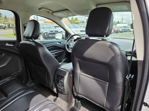 Used 2018 Ford Escape Titanium AWD/4WD image 16