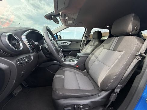 Used 2025 Chevrolet Blazer LT AWD/4WD image 21