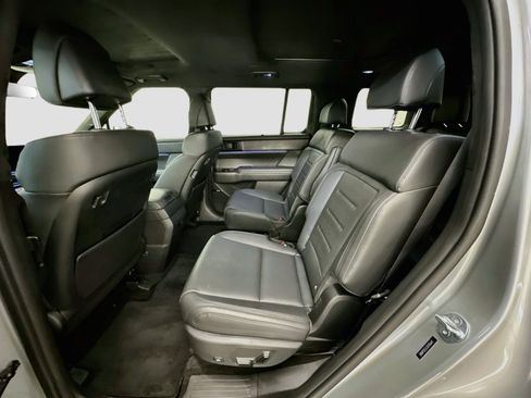 Used 2025 Hyundai Santa Fe Calligraphy AWD/4WD image 30
