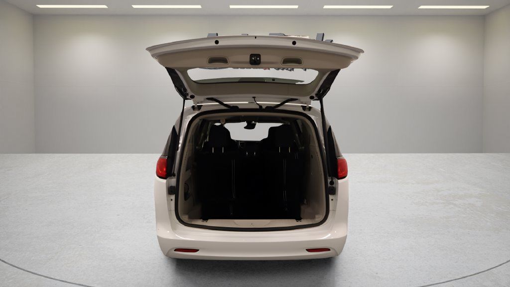 Certified 2023 Chrysler Voyager LX FWD image 21