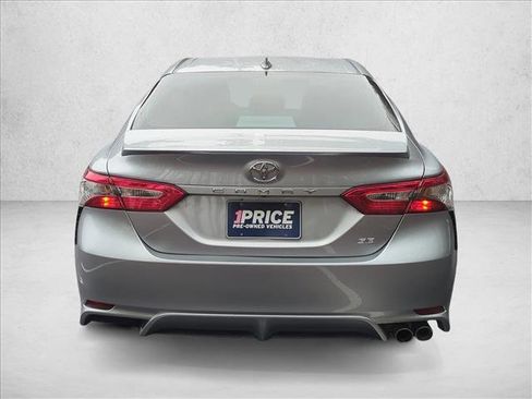 Used 2019 Toyota Camry SE image 7