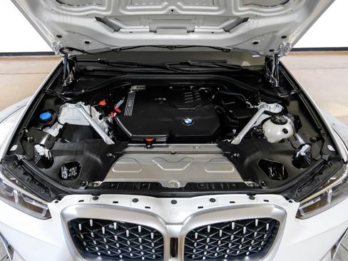 Used 2025 BMW X4 xDrive30i image 52