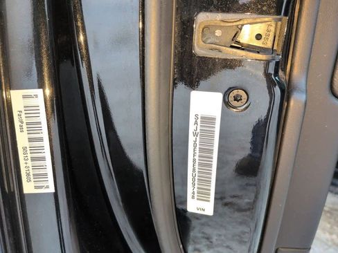 Used 2014 Jaguar XF 3.0 image 34