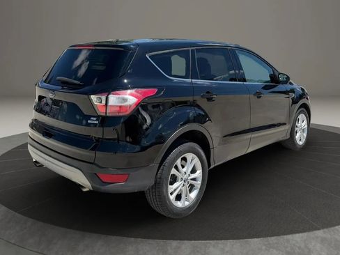 Used 2017 Ford Escape SE FWD image 7