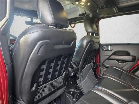 Used 2021 Jeep Gladiator Rubicon image 12