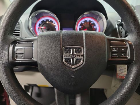 Used 2016 Dodge Grand Caravan SE w/ Quick Order Package 29E SE image 17