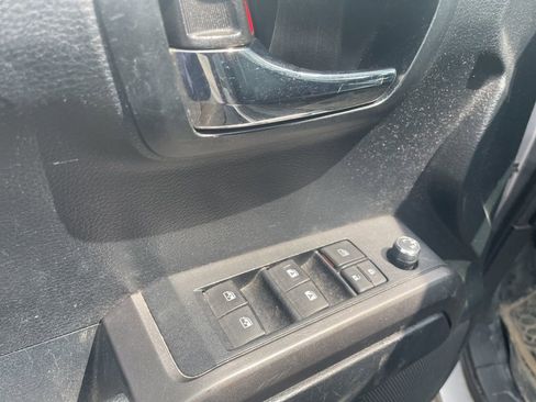 Used 2016 Toyota Tacoma TRD Sport w/ Towing Package image 15