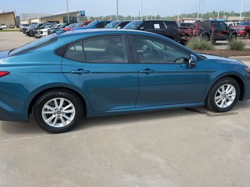Used 2026 Toyota Camry LE FWD image 8