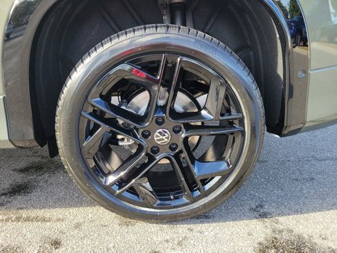 New 2026 Volkswagen Tiguan SE R-Line AWD/4WD image 23