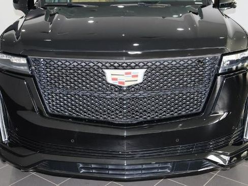 Used 2021 Cadillac Escalade Sport w/ Driver Assist Tech Package image 9