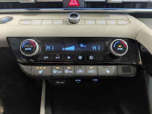 Used 2023 Hyundai Elantra Limited image 20