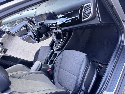 Used 2025 Kia Seltos S AWD/4WD image 22