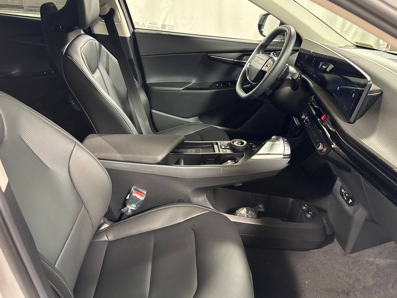 New 2026 Kia EV6 Wind AWD/4WD image 25