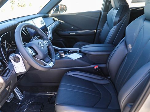 New 2026 Lexus TX 500h AWD image 17