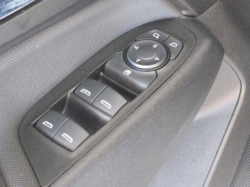 Certified 2022 Chevrolet Equinox RS w/ Infotainment Package FWD image 22