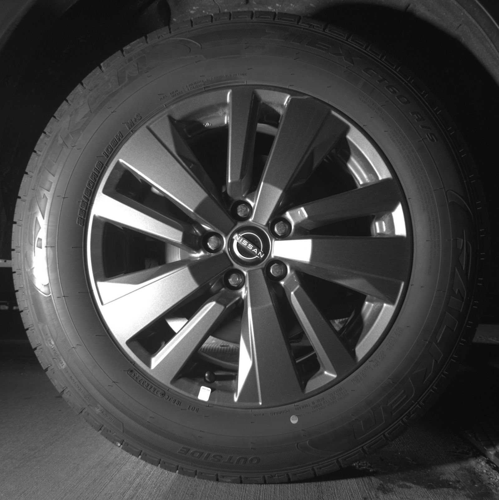 Used 2025 Nissan Pathfinder SV FWD image 18