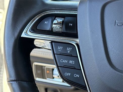 Certified 2023 Lincoln Nautilus Reserve image 34