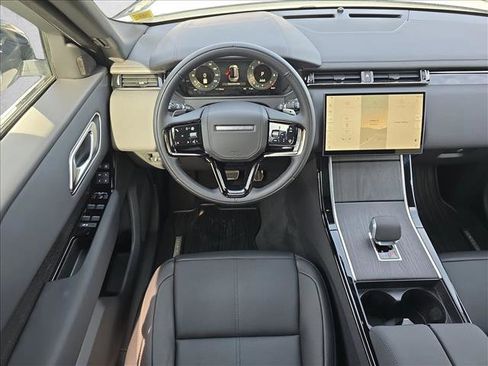 New 2026 Land Rover Range Rover Velar Dynamic SE image 16