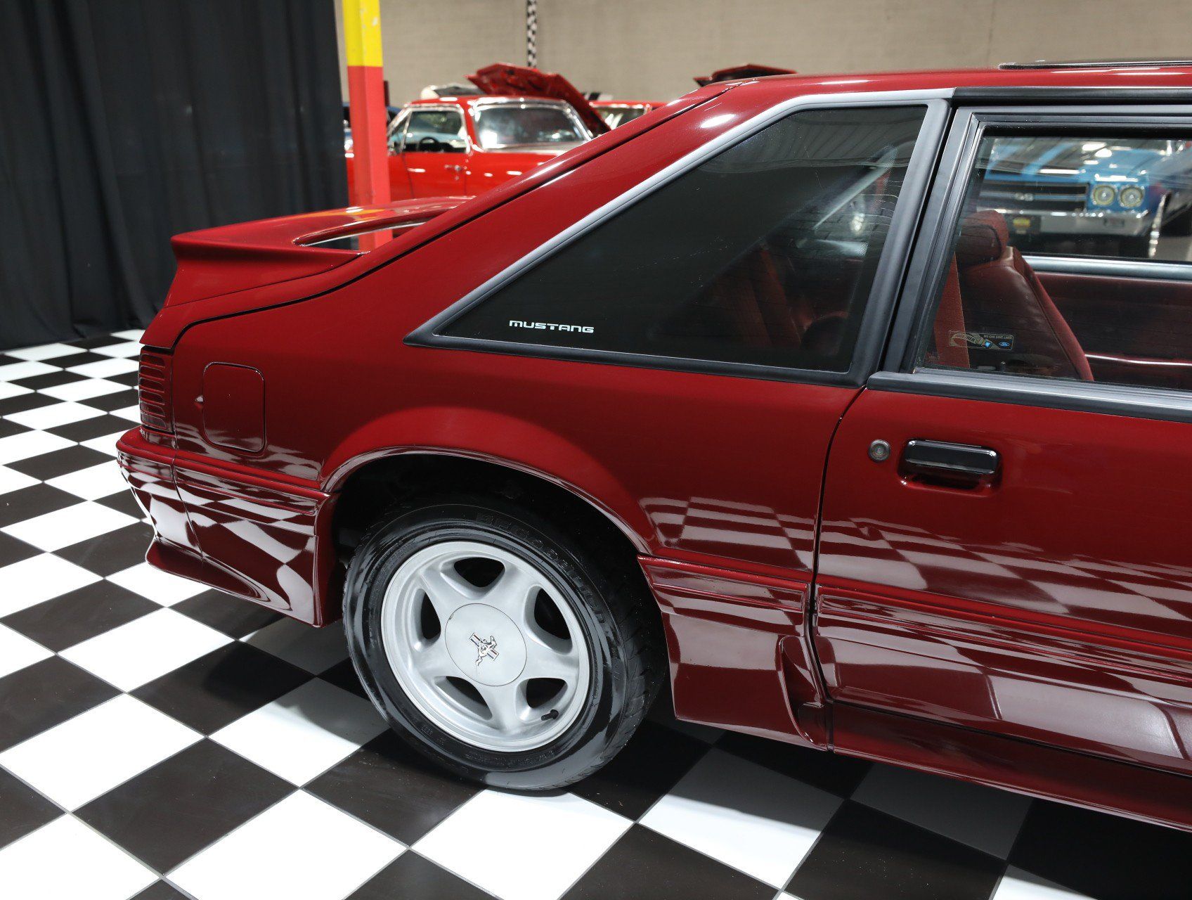 Used 1990 Ford Mustang GT RWD image 19
