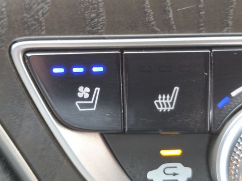 Used 2020 Honda Accord Touring image 6
