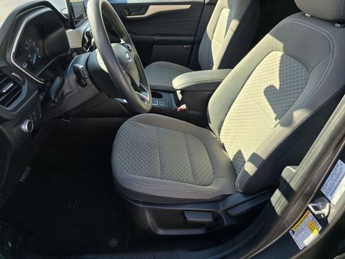 Used 2022 Ford Escape SE image 24