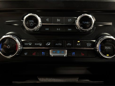 Used 2023 Ford F350 Lariat w/ Sport Appearance Package image 41