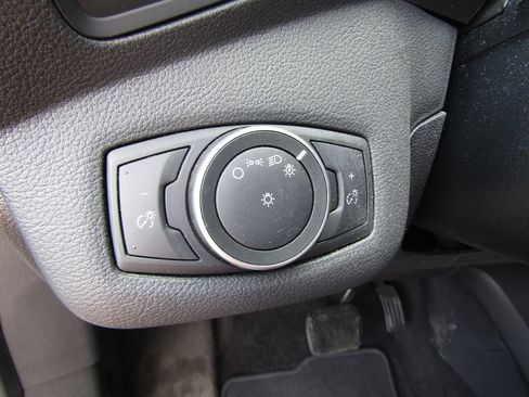 Used 2018 Ford C-MAX SE FWD image 11