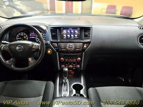 Used 2020 Nissan Pathfinder SV AWD/4WD image 24