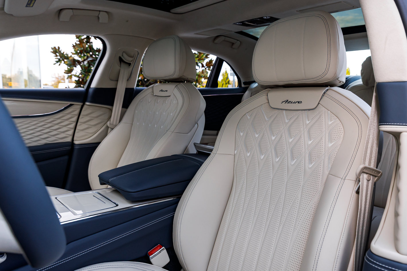 Used 2026 Bentley Flying Spur Azure AWD/4WD image 32