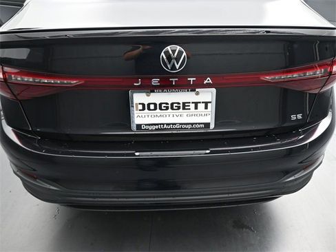 New 2026 Volkswagen Jetta SE image 12