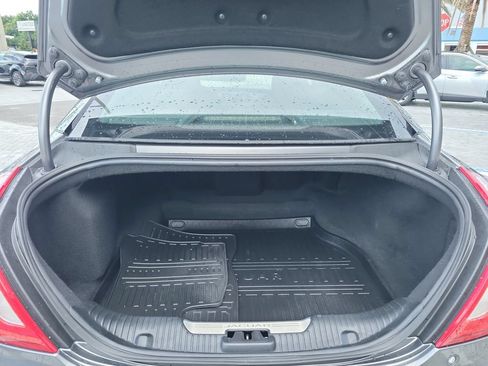 Used 2017 Jaguar XJ L Portfolio RWD image 11